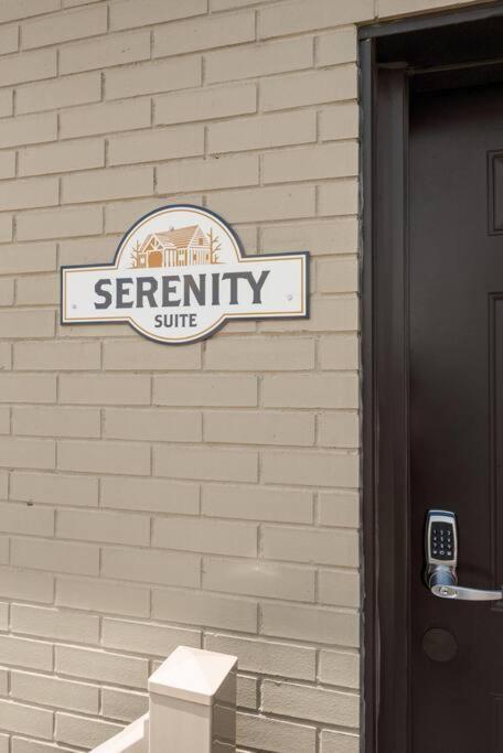 The Serenity Suite - Main Street Lodge In Berlin Exteriör bild